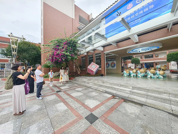 都江堰市灌州小学校与澳门圣保禄学校缔